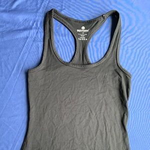 Athletic tank top